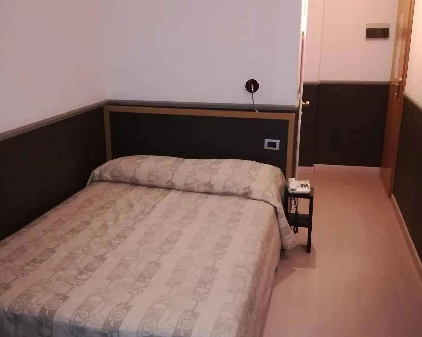 Hotel Corallo Mediolan 3*,